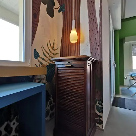 Jungle Apartment *